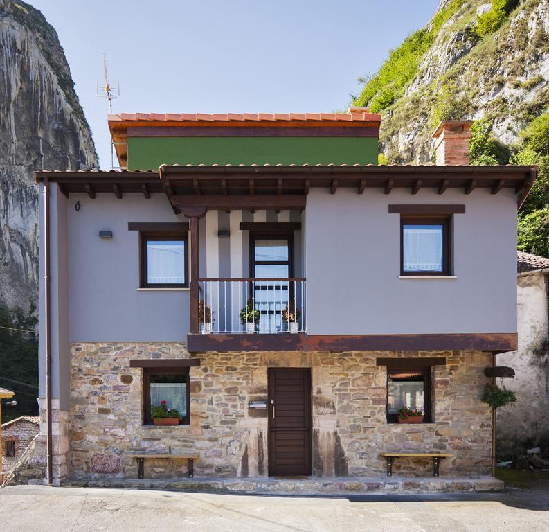 Гостевой дом Casas La Xiuca Коррас-де-ла-Пуэнте Экстерьер фото