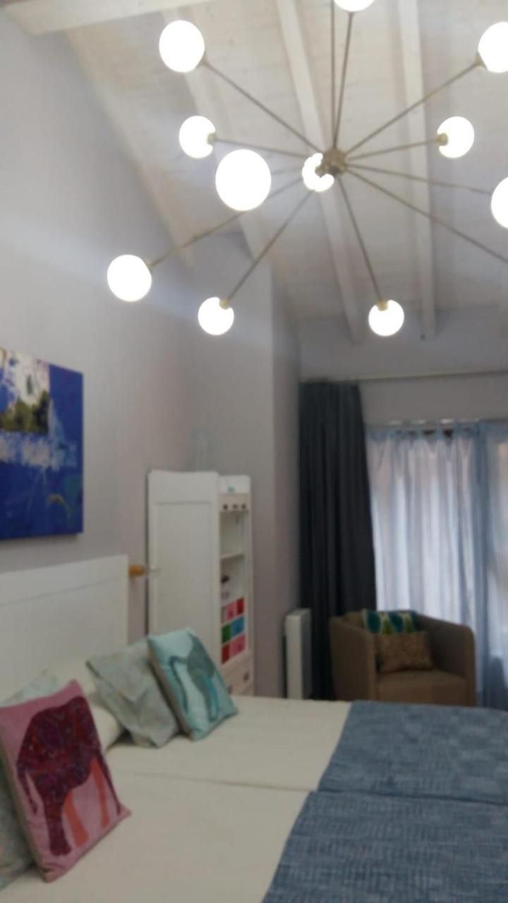 Гостевой дом Casas La Xiuca Коррас-де-ла-Пуэнте Экстерьер фото